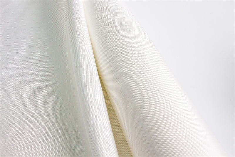 超高分子量聚乙烯平紋機(jī)織布180gsm